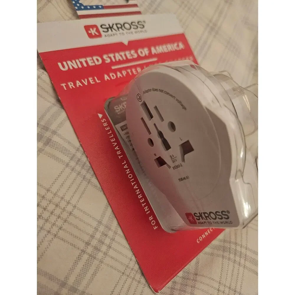 NEW Skross World to USA Travel Adapter USB Charger, White